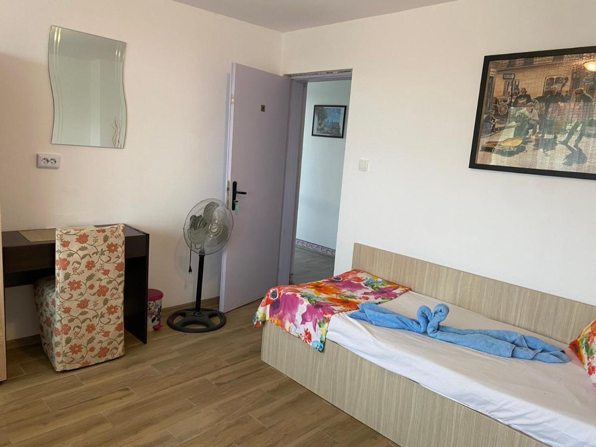 Jacky'S House Hotel Chernomorets Exterior photo